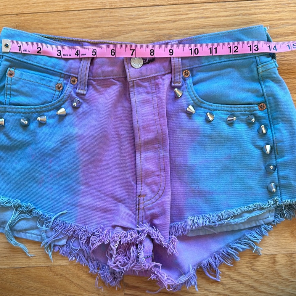 LF Vintage Tye Dye Distressed Denim Shorts - Picture 9 of 10